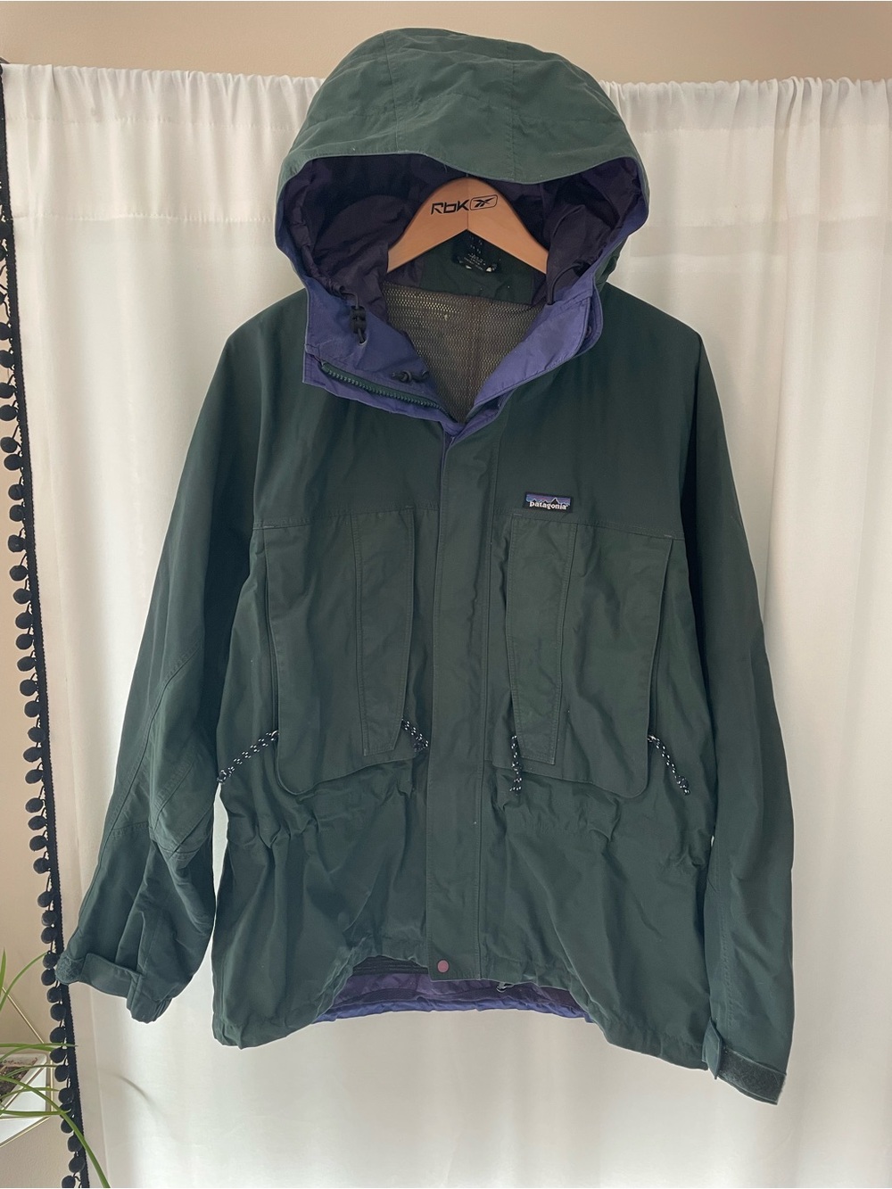 Vintage Patagonia green storm jacket men’s L large purple hooded coat rare!!
